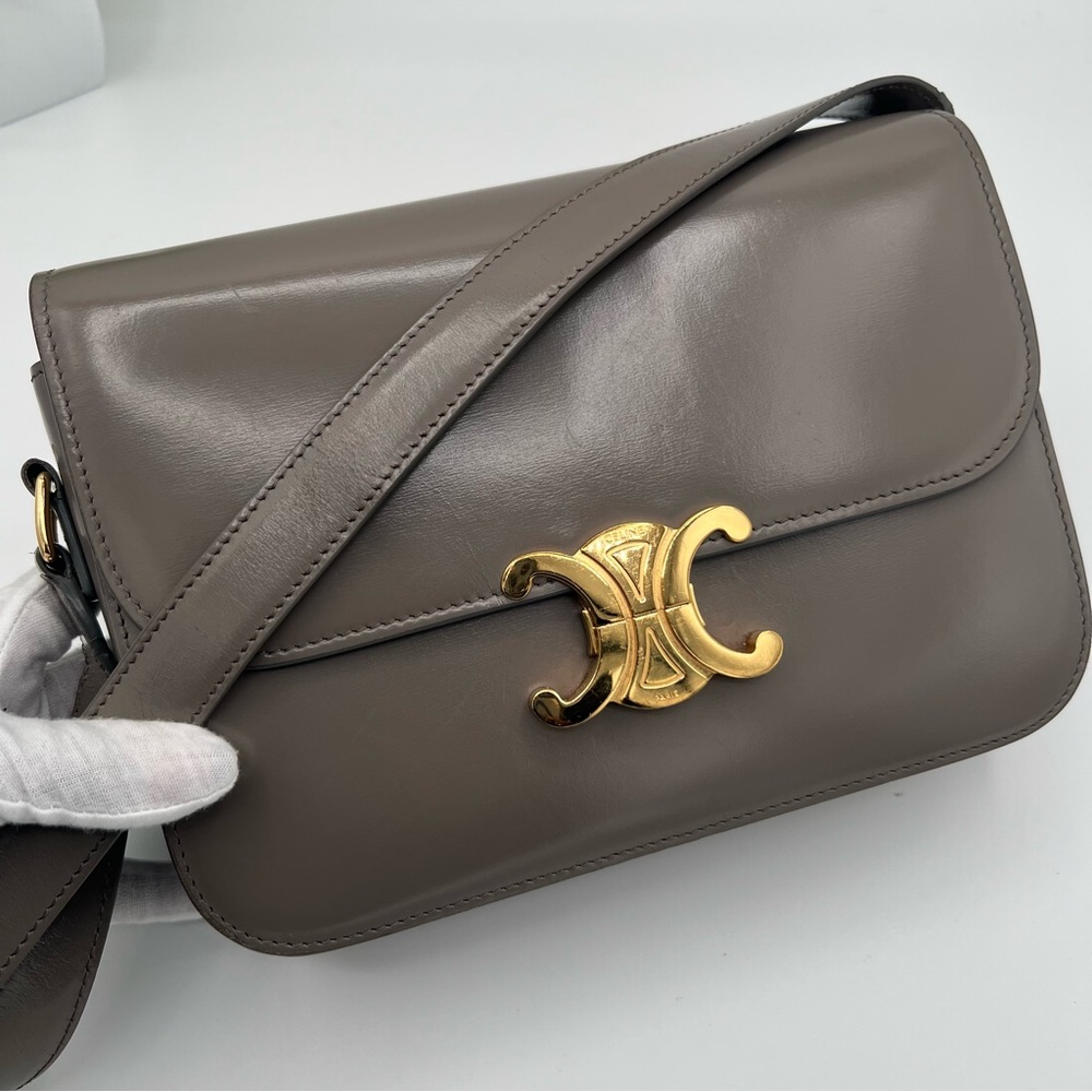 Celine Triomphe Shoulder Bag Smooth Calfskin Medium❤️